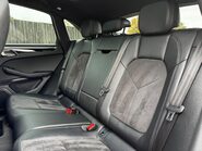 Porsche Macan S PDK 38