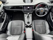 Porsche Macan S PDK 36