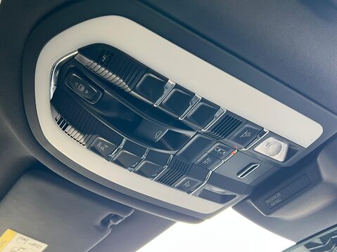 Porsche Macan S PDK 39