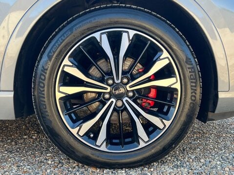 Ford Kuga ST-LINE X EDITION 4