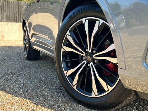 Ford Kuga ST-LINE X EDITION 13