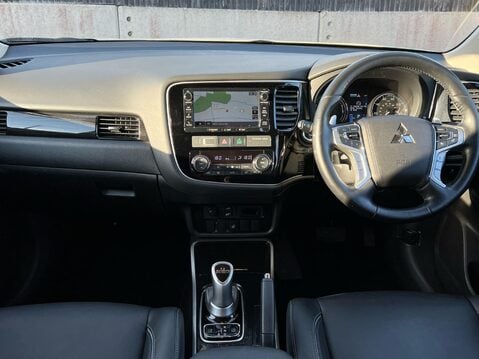 Mitsubishi Outlander PHEV GX 4HS 4