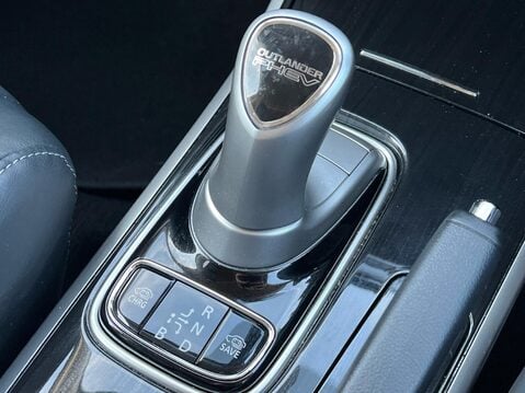 Mitsubishi Outlander PHEV GX 4HS 34