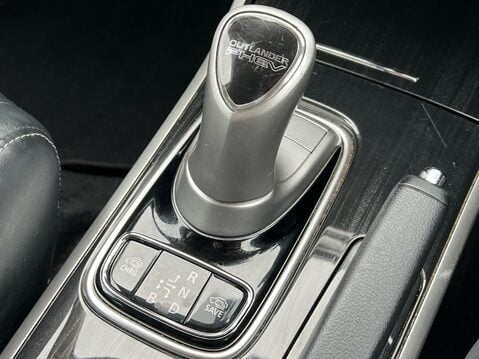 Mitsubishi Outlander PHEV GX 4H 27