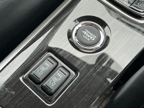 Mitsubishi Outlander PHEV GX 4H 28