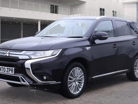 Mitsubishi Outlander PHEV DYNAMIC 4