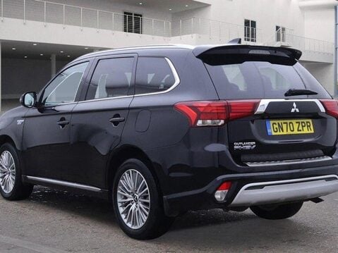 Mitsubishi Outlander PHEV DYNAMIC 2