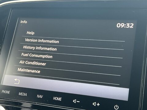 Mitsubishi Outlander EXCEED 23