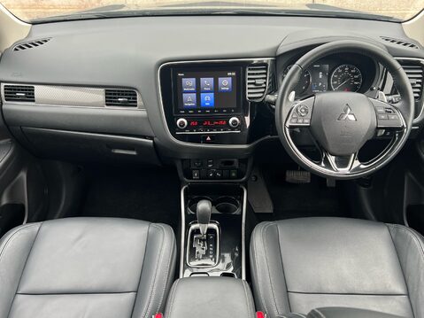 Mitsubishi Outlander EXCEED 10