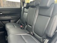 Mitsubishi Outlander EXCEED 9