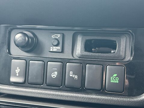 Mitsubishi Outlander EXCEED 25