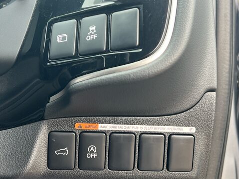 Mitsubishi Outlander EXCEED 30