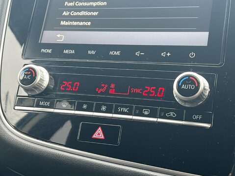 Mitsubishi Outlander EXCEED 24