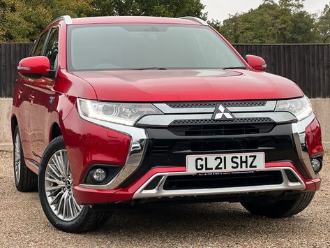 Mitsubishi Outlander PHEV DYNAMIC