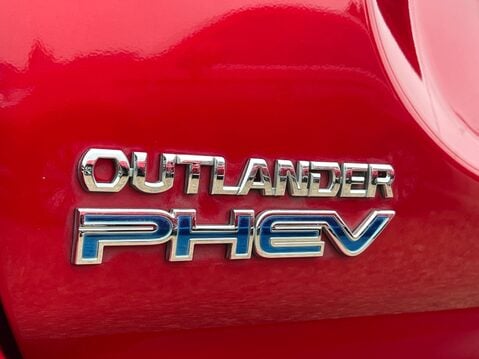 Mitsubishi Outlander PHEV DYNAMIC 31