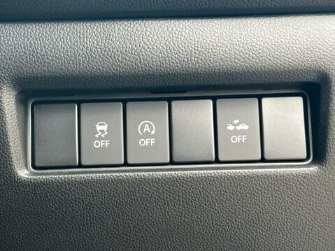 Suzuki Swift SZ-L DUALJET MHEV 27