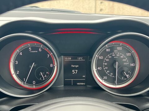 Suzuki Swift SZ-L DUALJET MHEV 11