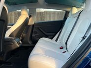 Tesla Model 3 LONG RANGE AWD 9