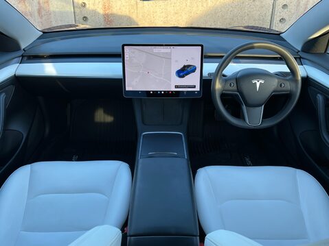 Tesla Model 3 LONG RANGE AWD 10