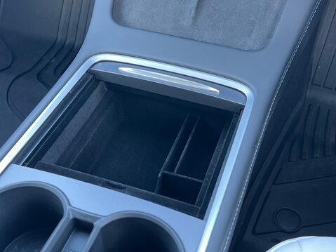 Tesla Model 3 LONG RANGE AWD 19