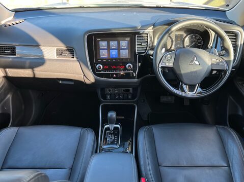 Mitsubishi Outlander EXCEED 10