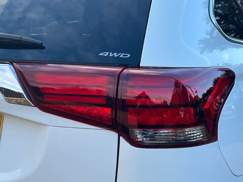 Mitsubishi Outlander EXCEED 15