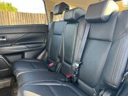 Mitsubishi Outlander EXCEED 9