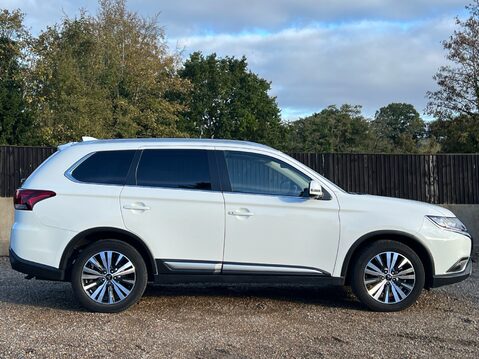 Mitsubishi Outlander EXCEED 5