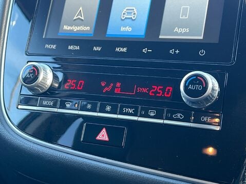 Mitsubishi Outlander EXCEED 24