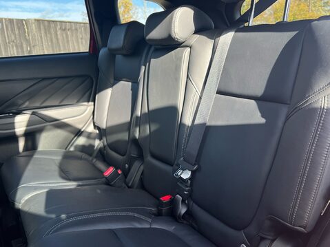 Mitsubishi Outlander PHEV DYNAMIC 9