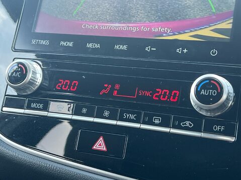 Mitsubishi Outlander PHEV DYNAMIC 24