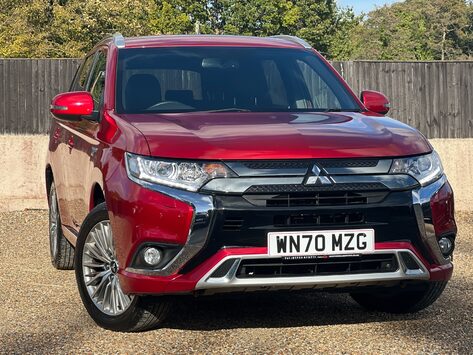 Mitsubishi Outlander PHEV DYNAMIC