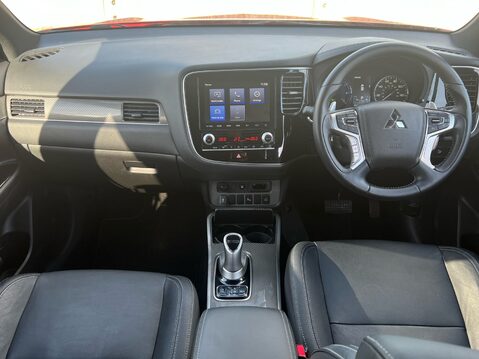 Mitsubishi Outlander PHEV DYNAMIC 10