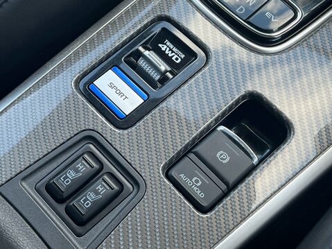 Mitsubishi Outlander PHEV DYNAMIC 27