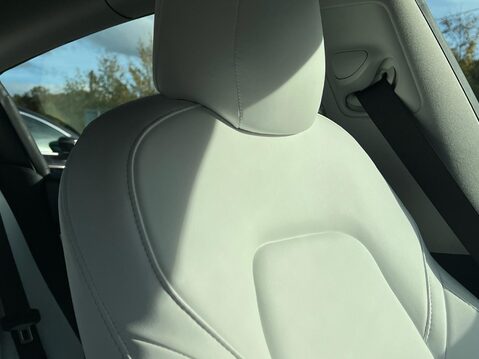 Tesla Model 3 LONG RANGE AWD 41