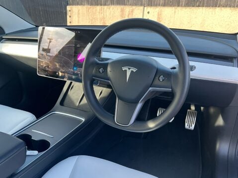 Tesla Model 3 LONG RANGE AWD 27