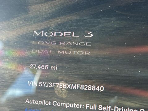 Tesla Model 3 LONG RANGE AWD 23
