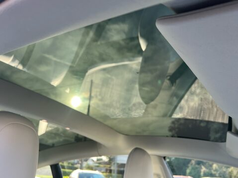 Tesla Model 3 LONG RANGE AWD 28