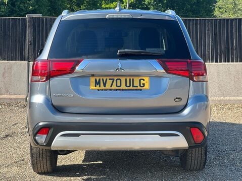 Mitsubishi Outlander DESIGN 9