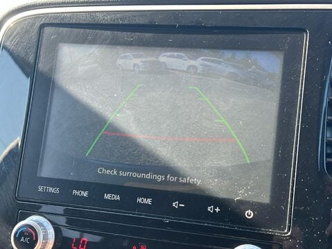 Mitsubishi Outlander DESIGN 32