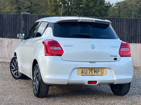 Suzuki Swift SZ5 DUALJET MHEV 2