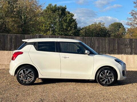 Suzuki Swift SZ5 DUALJET MHEV 5