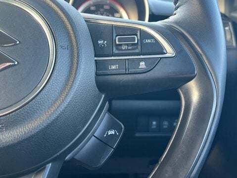 Suzuki Swift SZ5 DUALJET MHEV 27