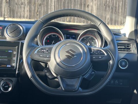 Suzuki Swift SZ5 DUALJET MHEV 31