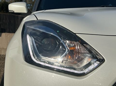 Suzuki Swift SZ5 DUALJET MHEV 14