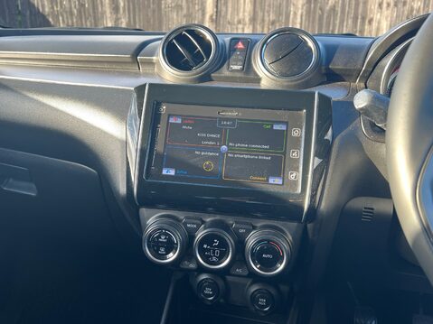 Suzuki Swift SZ5 DUALJET MHEV 12