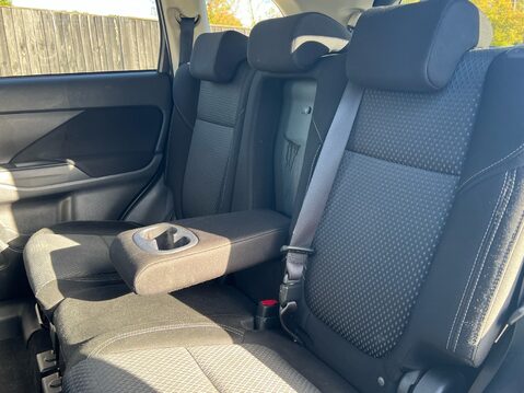 Mitsubishi Outlander DESIGN 35