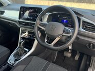 Volkswagen T-Roc LIFE TSI DSG 31