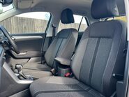 Volkswagen T-Roc LIFE TSI DSG 3