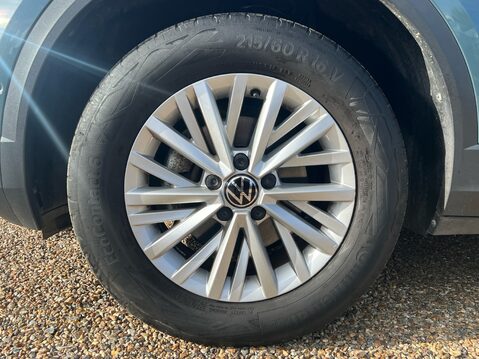 Volkswagen T-Roc LIFE TSI DSG 4